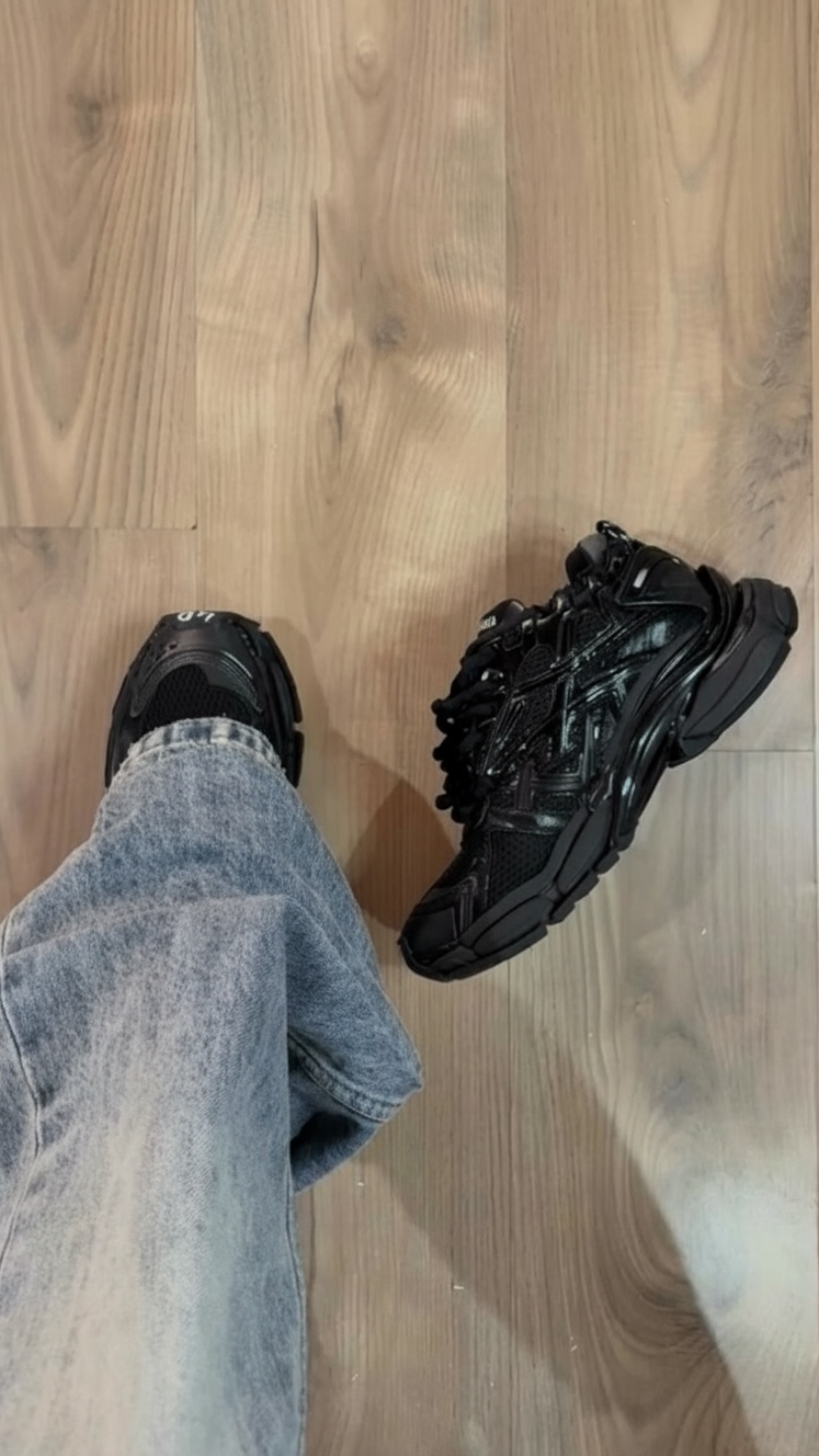 Balenciaga Runner Matte Black