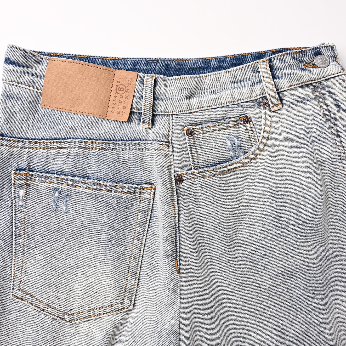 MM6 Maison Margiela twist jeans